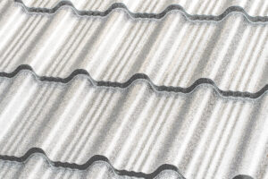 BRITANIKO Simetric Plus Tablă tip țiglă Aluzinc