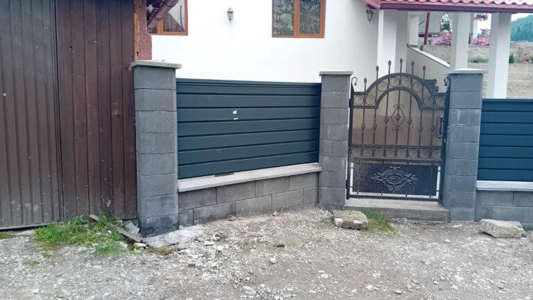 Gard metalic Modern din tabla